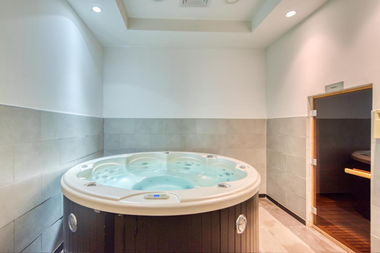 The Penthouse Near Burj Khalifa And Dubai Mall מראה חיצוני תמונה