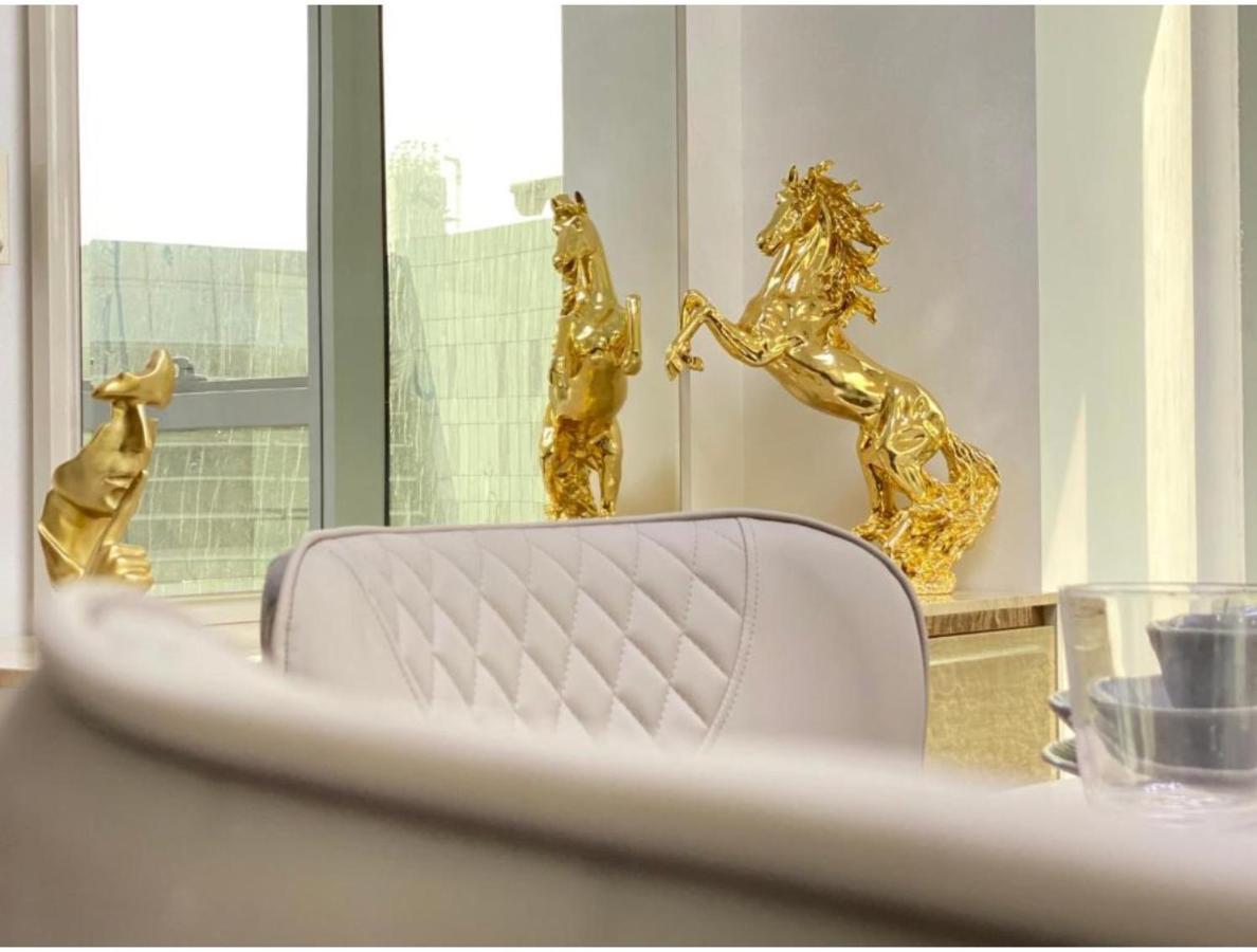 The Penthouse Near Burj Khalifa And Dubai Mall מראה חיצוני תמונה
