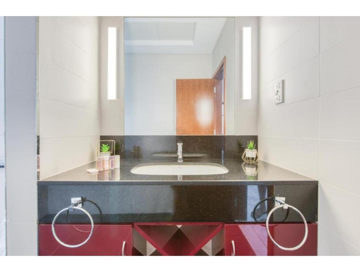 The Penthouse Near Burj Khalifa And Dubai Mall מראה חיצוני תמונה